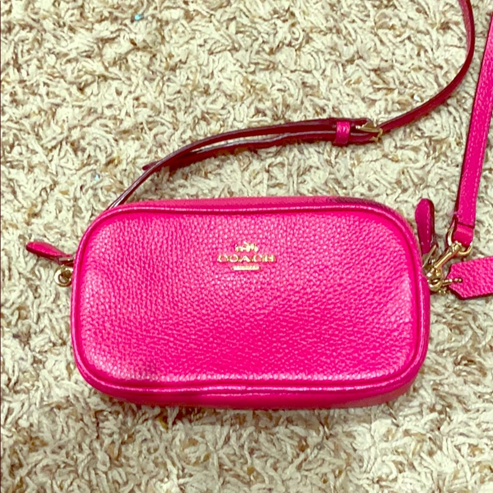 Small pink crossbody